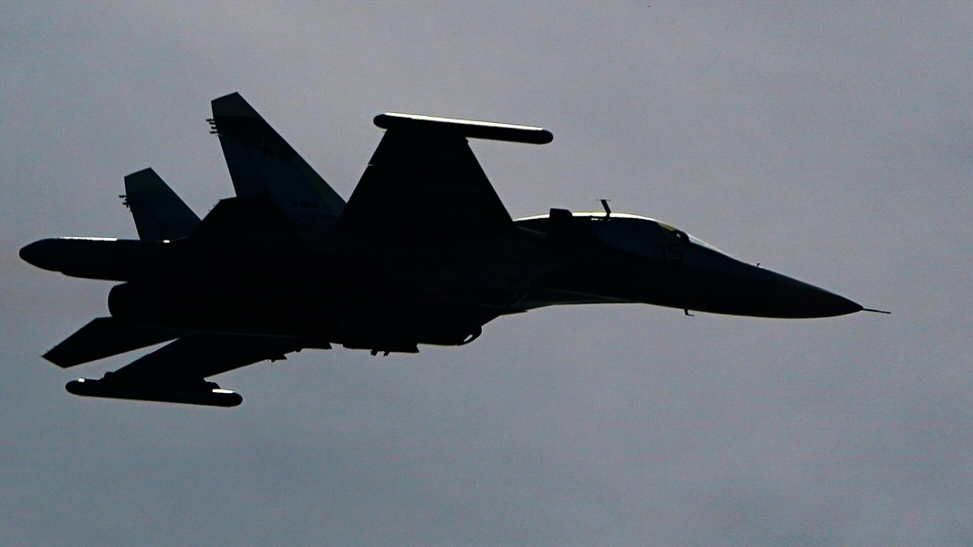 МО РФ: экипаж Су-34 уничтожил личный состав и бронетехнику ВСУ в Курской области