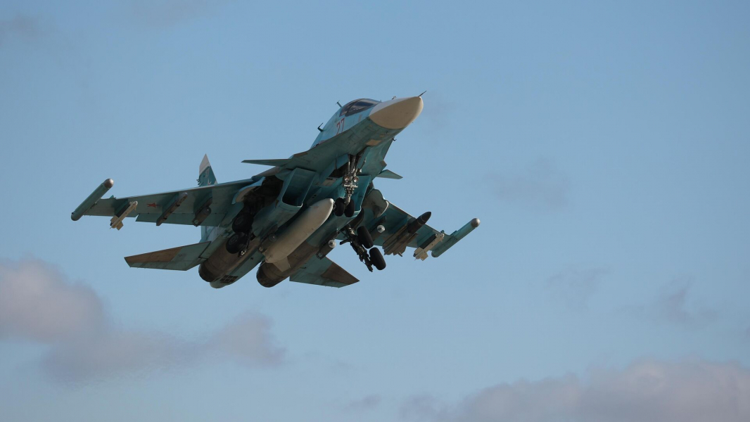 Су-34 ударил по скоплению военных ВСУ  в приграничном районе Курской области